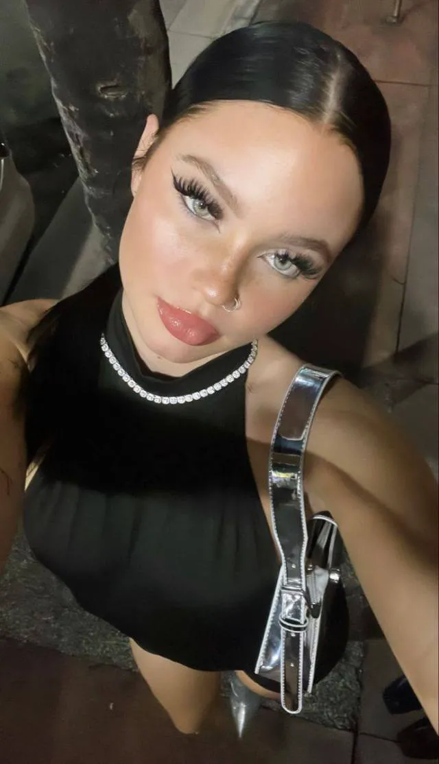 Ava