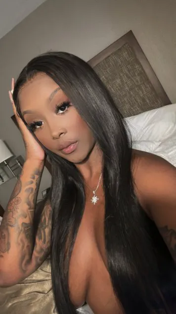 Mia