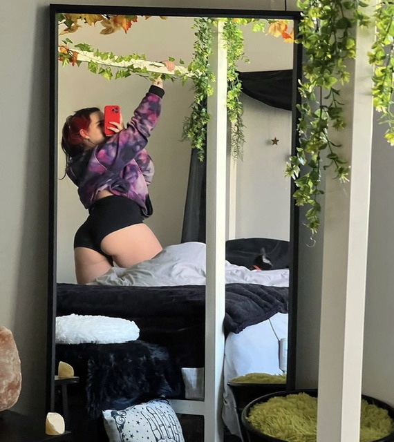 Bella