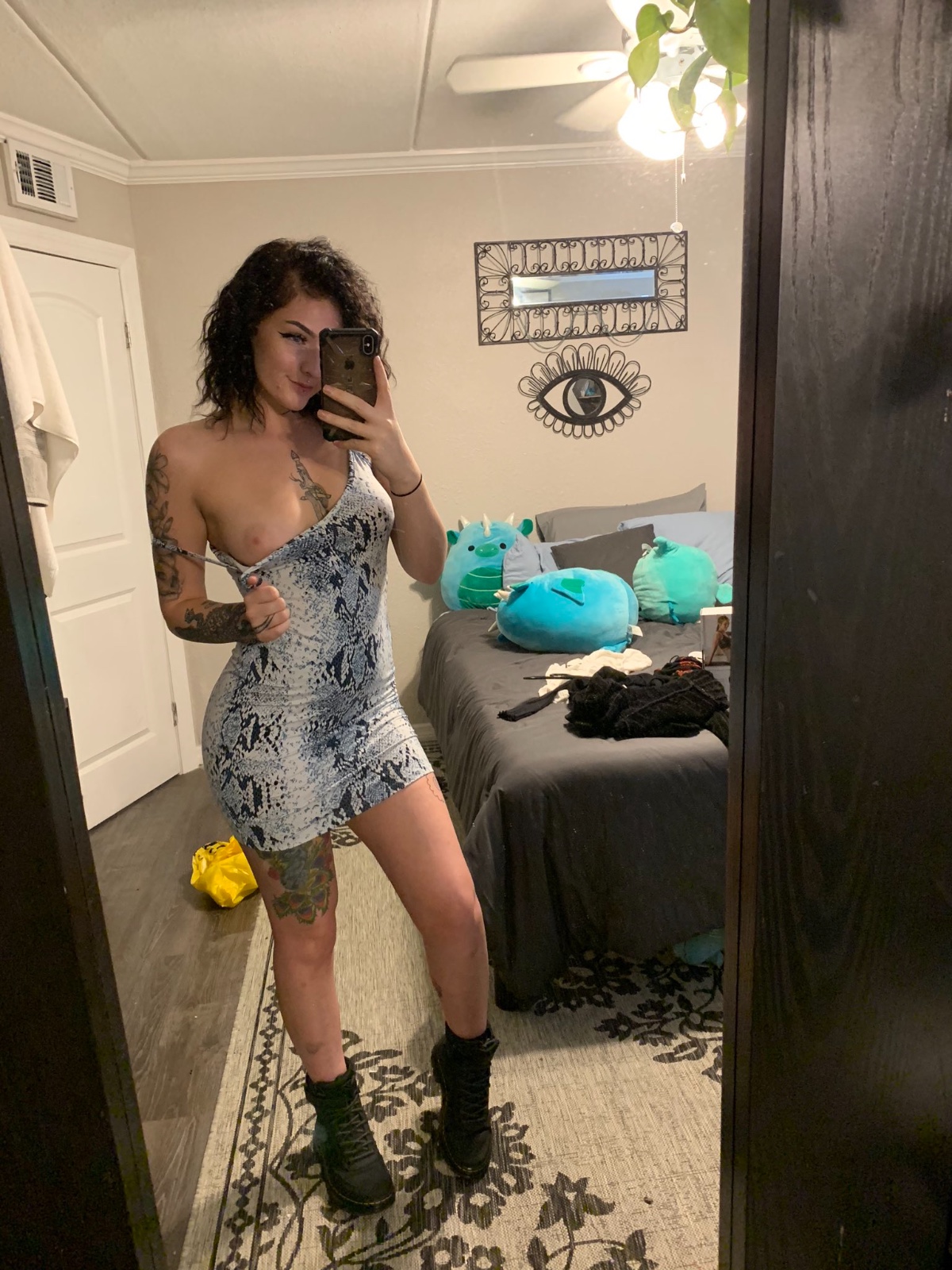 Kitana maxwell