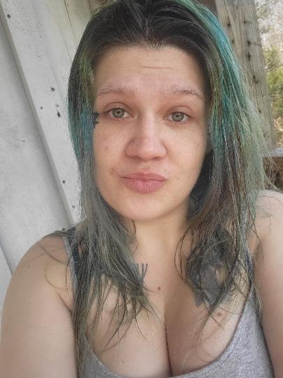  Ashley