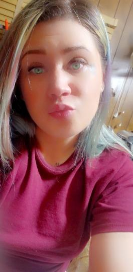  Ashley
